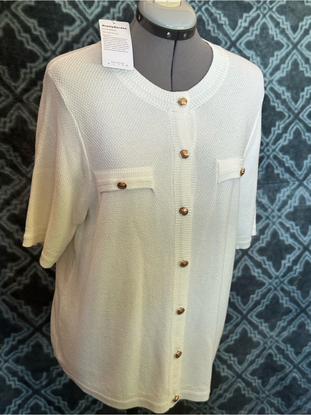Button-Front Cream Knit Top with Patch Pockets - Picture 3 of 6